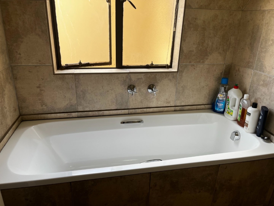 3 Bedroom Property for Sale in Melodie North West